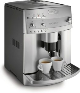 DeLonghi ESAM3300 Magnifica : cafetière avec broyeur pas cher